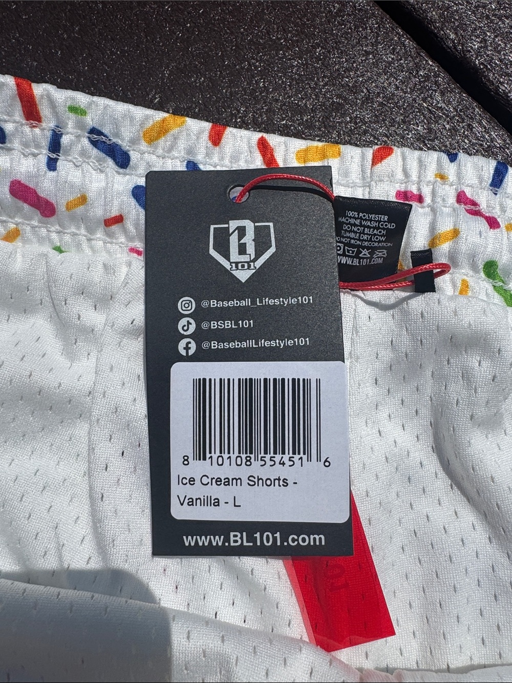 Baseball Lifestyle 101 Men's White Sprinkle Print Shorts with Waffle Accent - Picture 5 of 9
